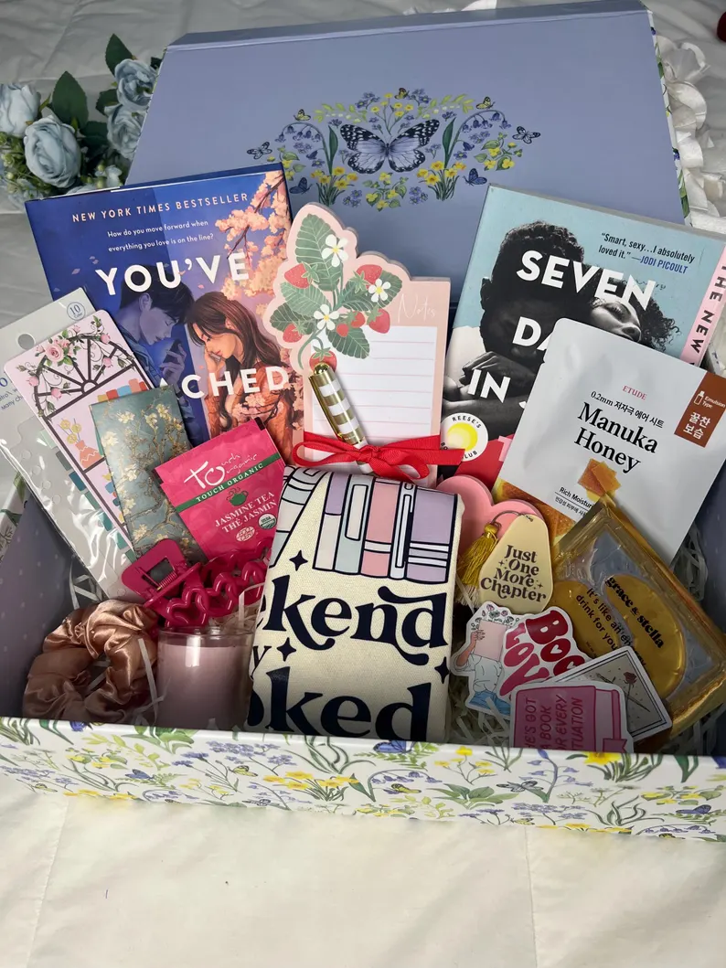 book-gift-baskets