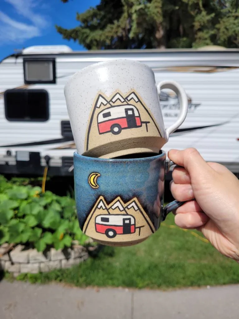 camping-pottery-mugs